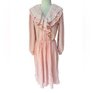 Late 1970s/80s L.T.D by Roberta Pink Peach Lace Knit Ruffled Prairie/Cottagecore